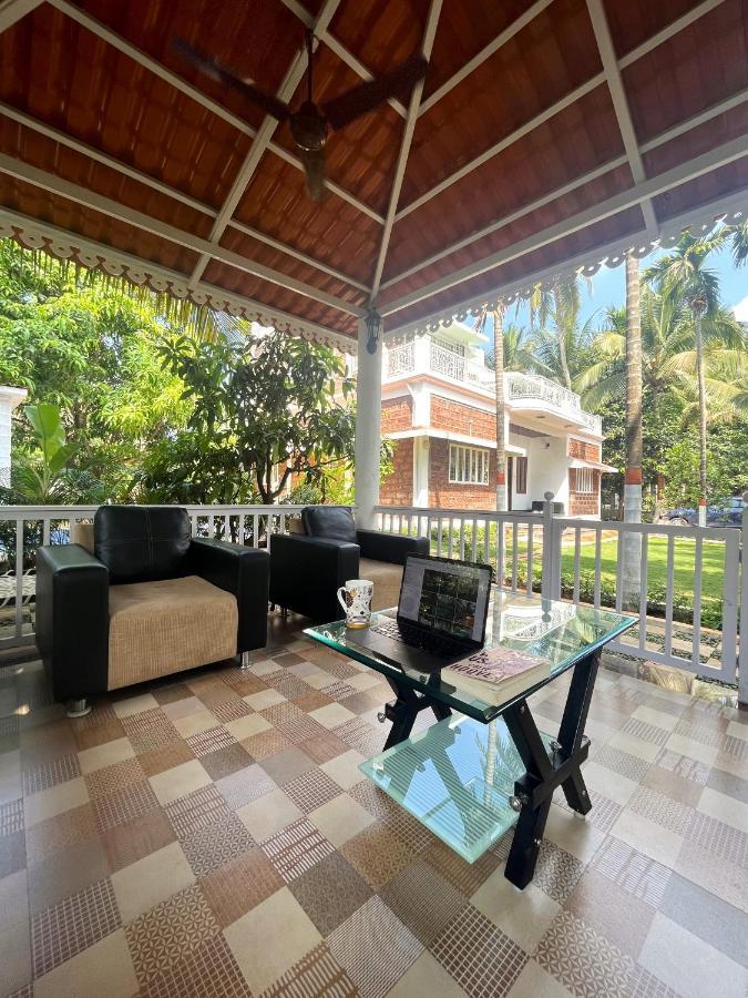 Sundeck Villa Алибаг Экстерьер фото