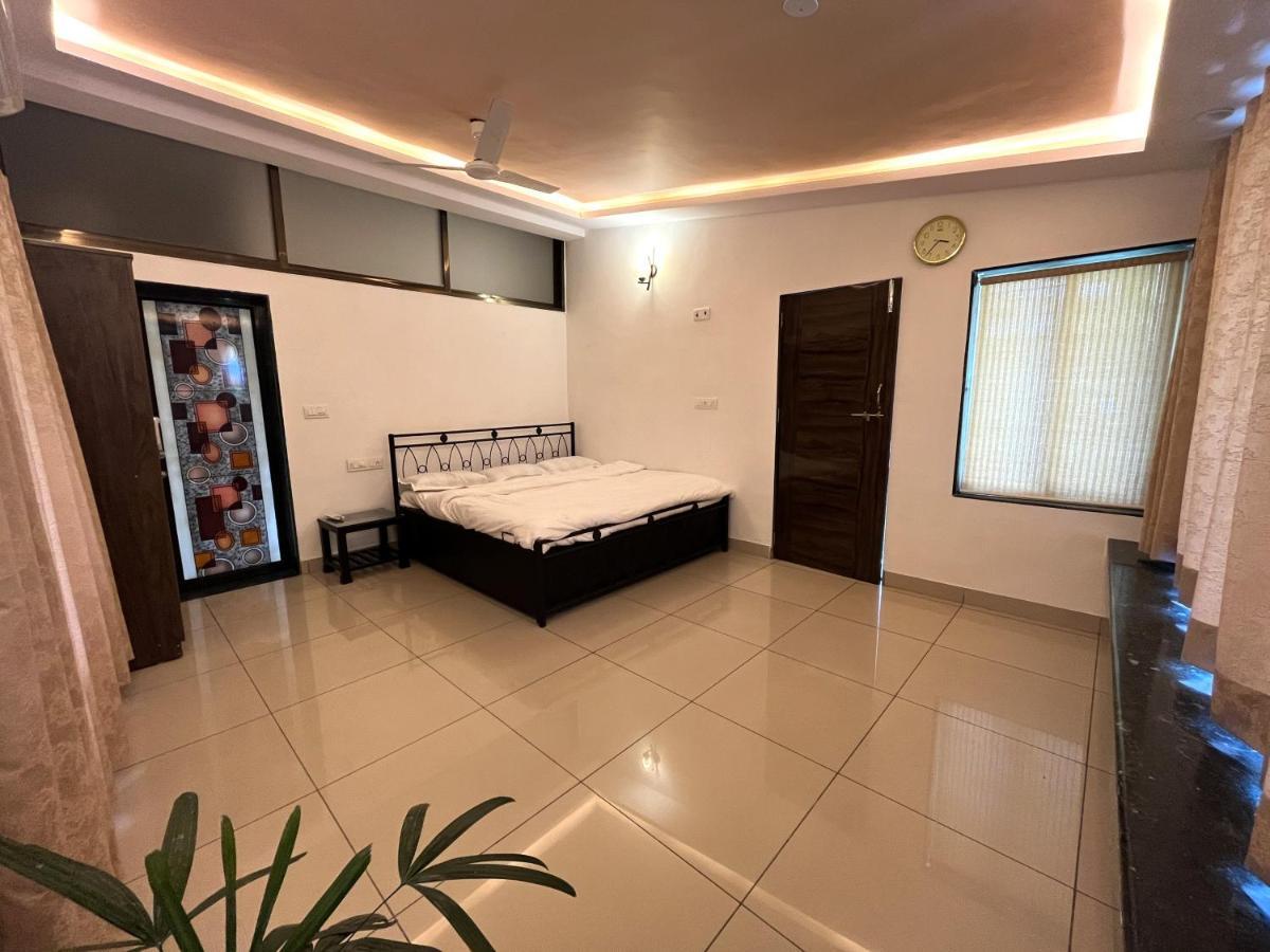 Sundeck Villa Алибаг Экстерьер фото